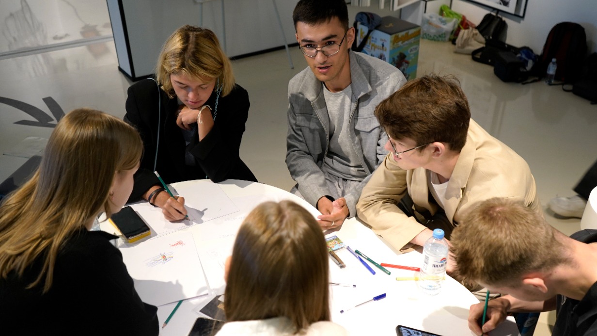 Заммэра Сергунина пригласила юных москвичей на конкурс творческих проектов