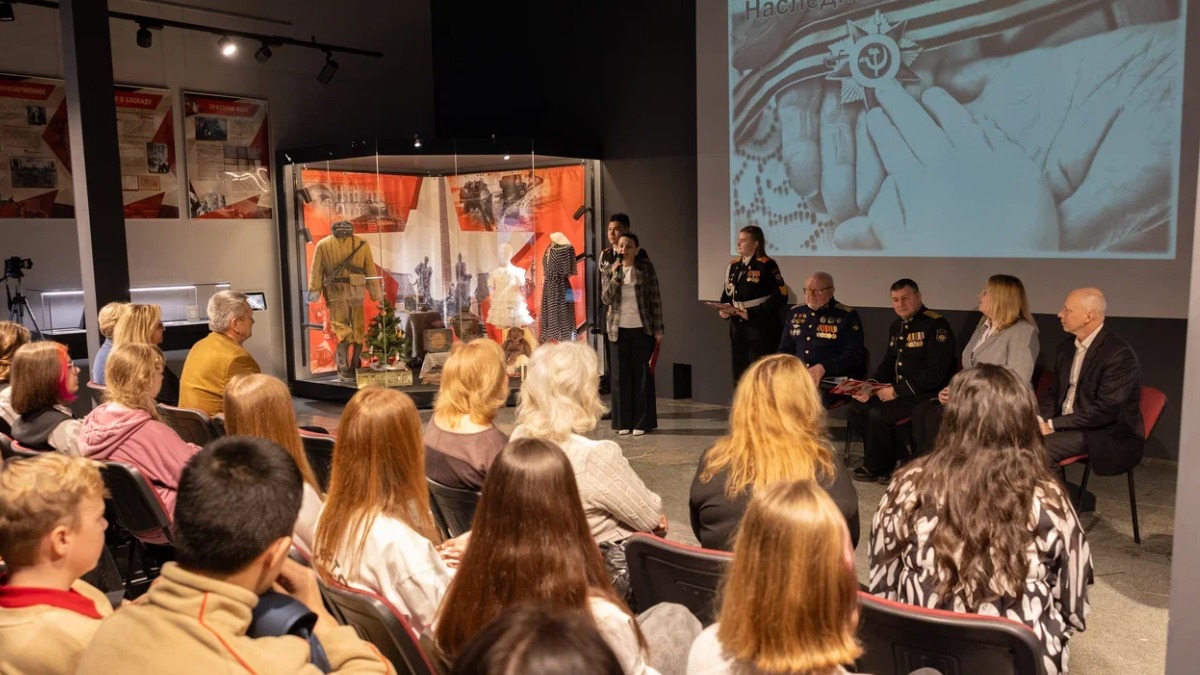 Школьникам рассказали о выдающемся полководце в Музее Победы