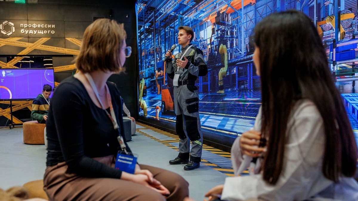 Анастасия Ракова: Центр «Профессии будущего» провел встречу для школьников