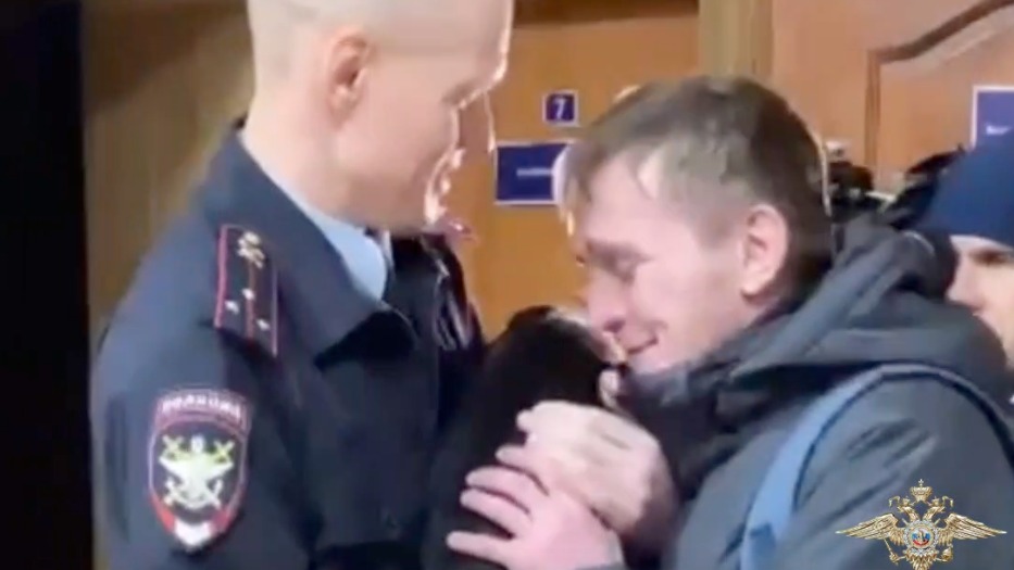 Появилось видео возвращения тойтерьера Арчибальда хозяину