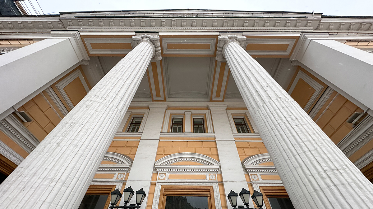 «СПБ Биржа» приостановила торги