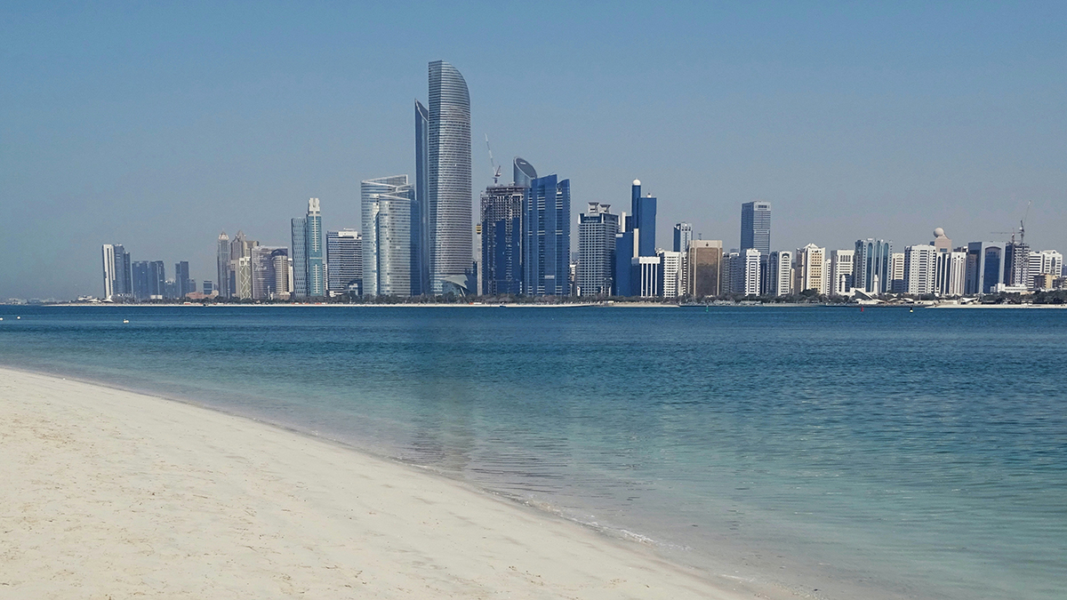 CNN: Мощный взрыв прогремел в Абу-Даби