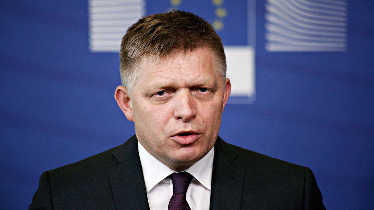 Премьера Словакии Фицо ранили во время стрельбы на заседании правительства