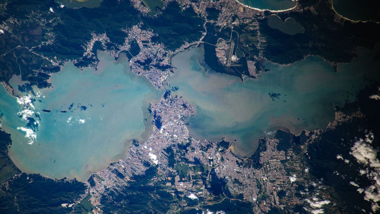 Москвичей пригласили на выставку фотографий Земли, сделанных с МКС