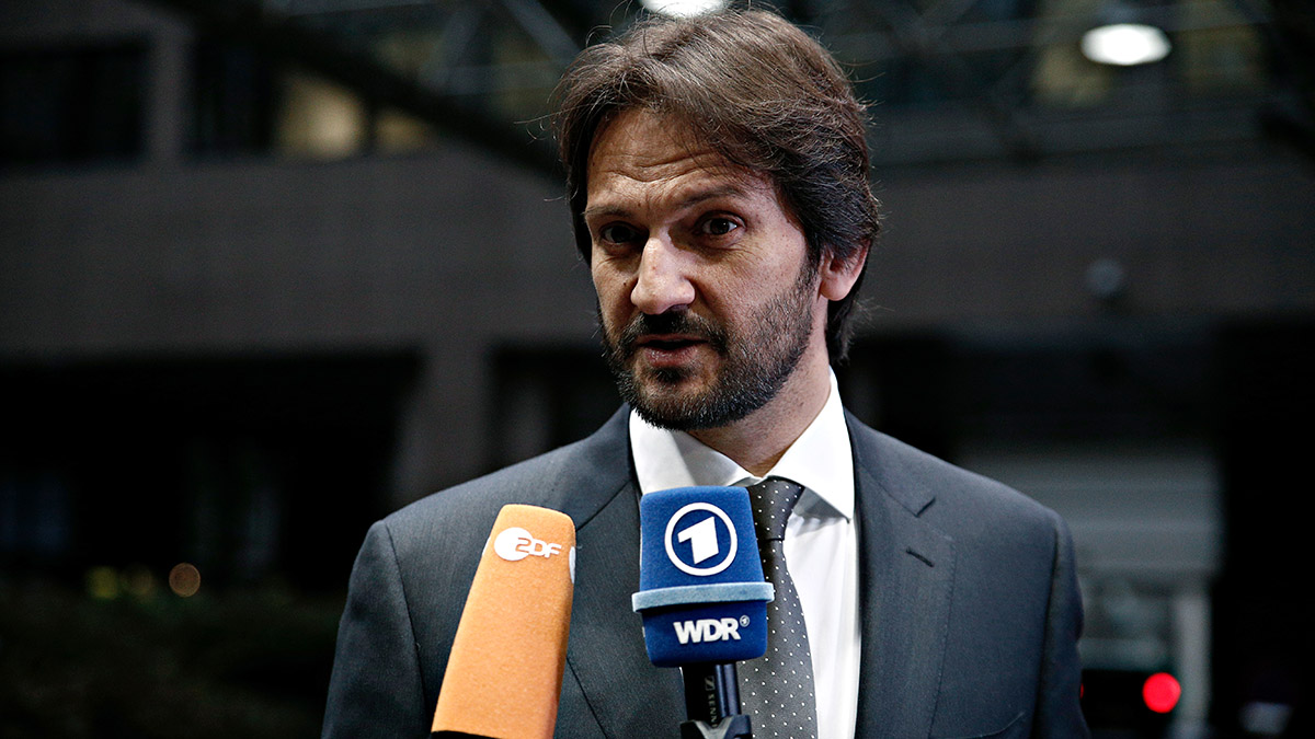 Министр обороны Словакии Калиняк призвал к переговорам о мире на Украине