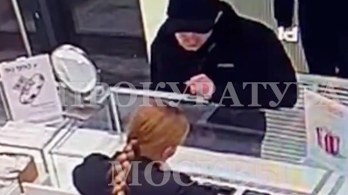 Москвич украл два кольца из ювелирного магазина в центре Москвы
