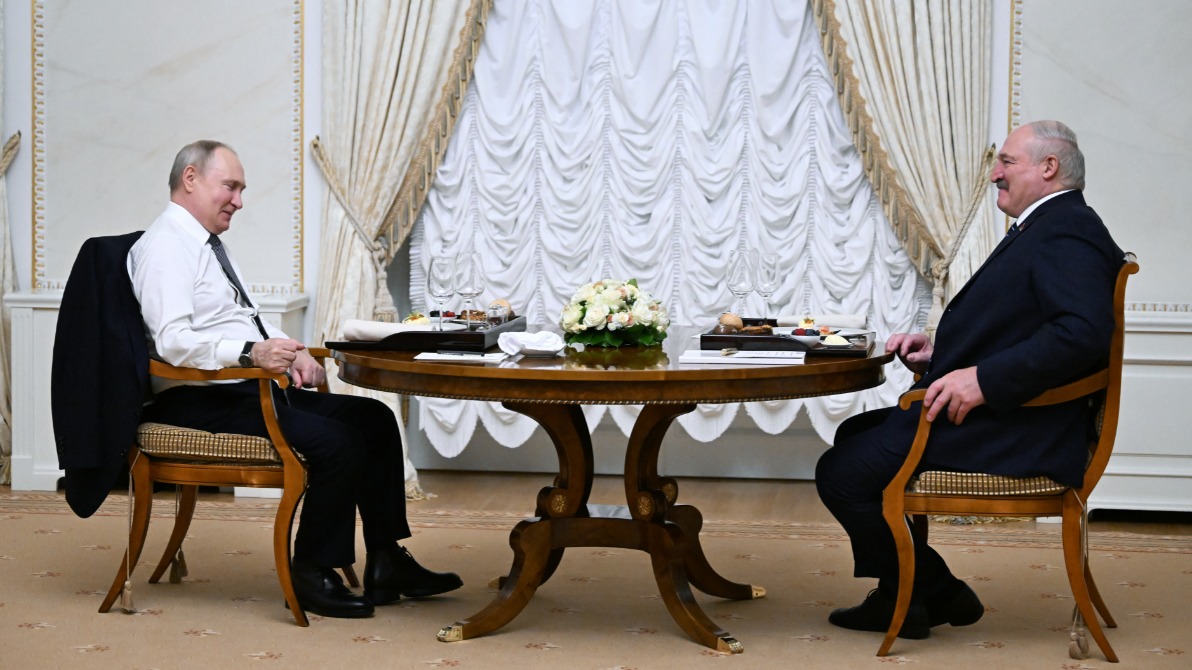 Президент предпочитает пончики: чем угощают друг друга главы государств на торжественных приемах