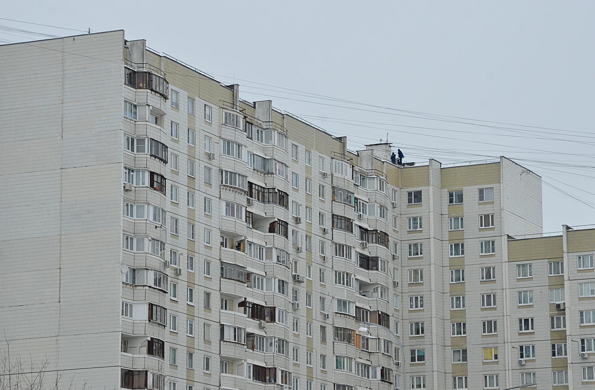 Многоквартирный дом затопило кипятком в Новом Уренгое