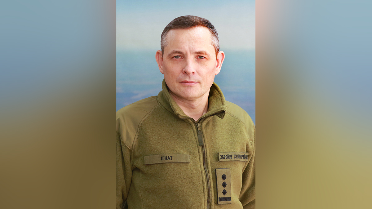 «Долбодятлы»: спикер ВВС Украины Игнат обматерил пользователей за неудобные вопросы 