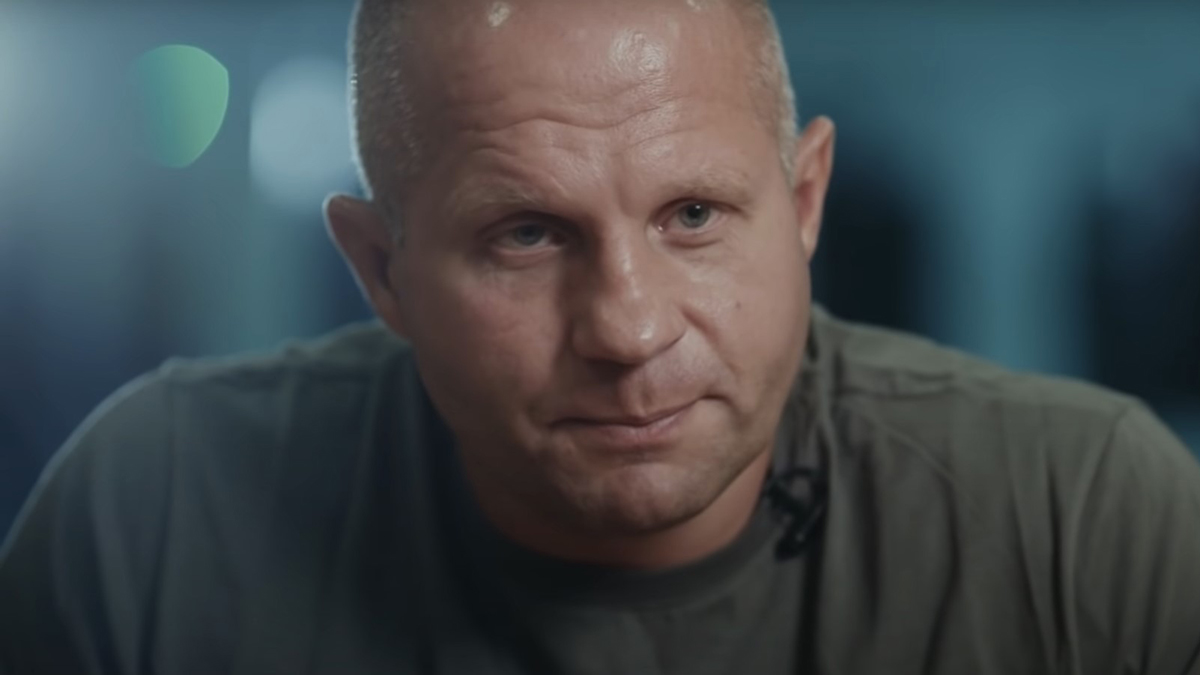 Боец Федор Емельяненко подал иск к автору книги о самом себе