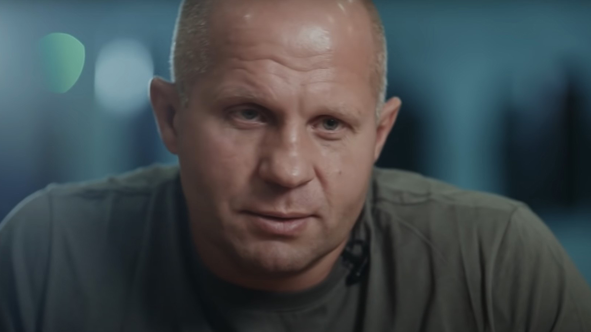 Федор Емельяненко отказал Смолову в совместной фотографии в московской бане