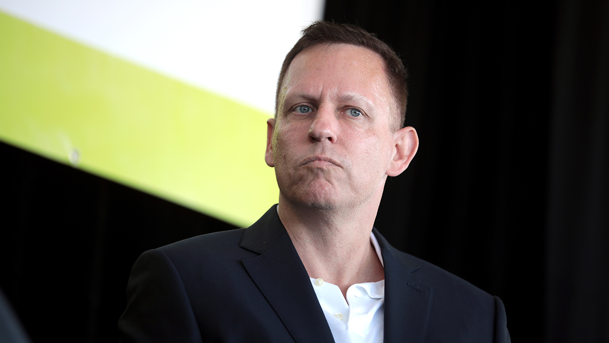 Миллиардер Тиль назвал кандидатов на роль антихриста