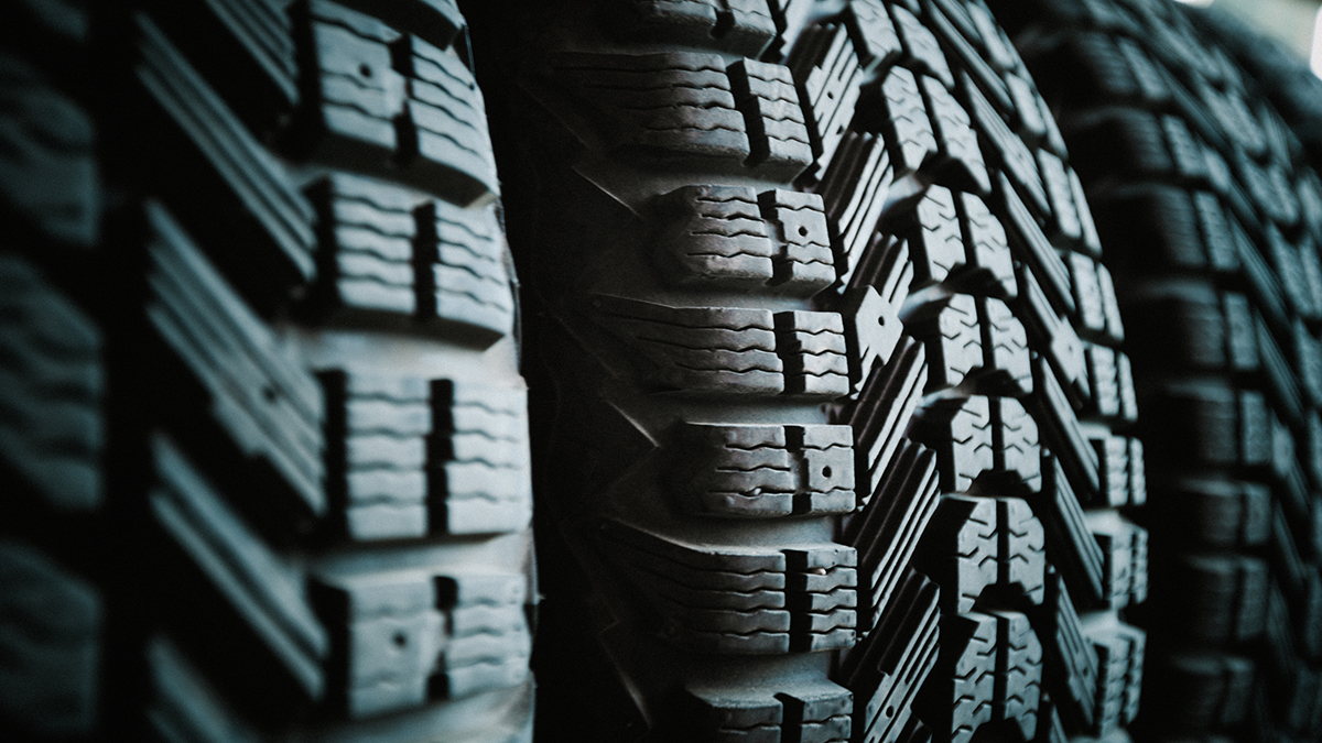 Когда московским водителям менять резину