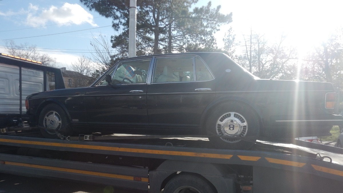 Крымские таможенники конфисковали у гражданина США раритетный «Бентли»