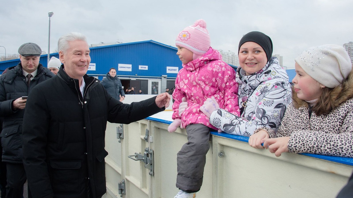 Собянин рассказал, какими зимними видами спорта можно заняться в парках Москвы