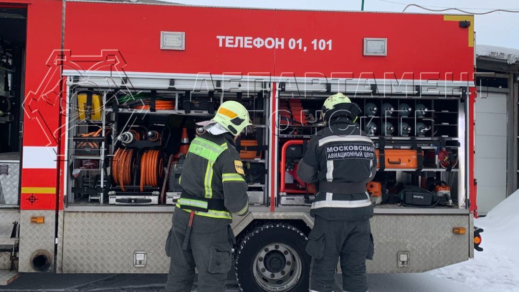 Трехлетний ребенок застрял между стеной и батареей на юго-западе столицы