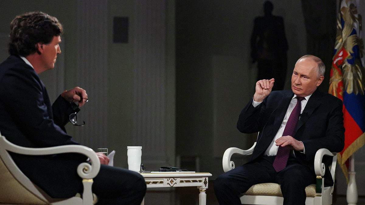 Путин заявил Карлсону, что дело Гитлера все еще живет