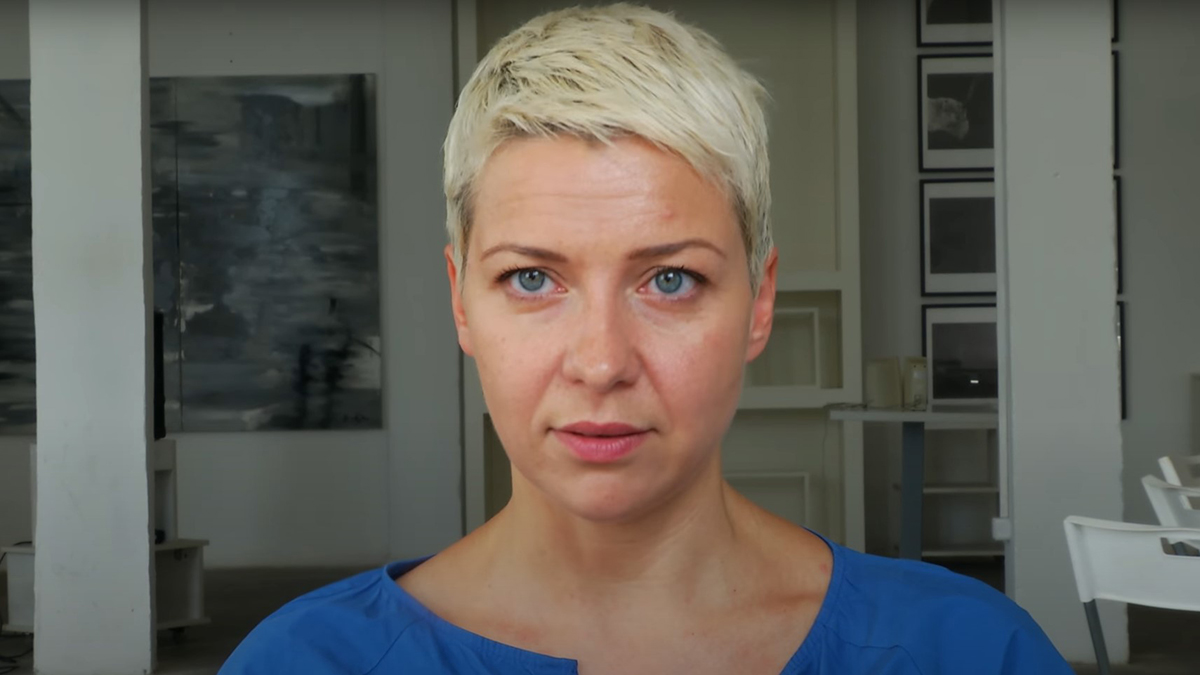 Марию Колесникову и Виктора Бабарико вывезли из Белоруссии на Украину