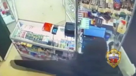 Продавец табачного магазина на востоке столицы ограбил работодателя