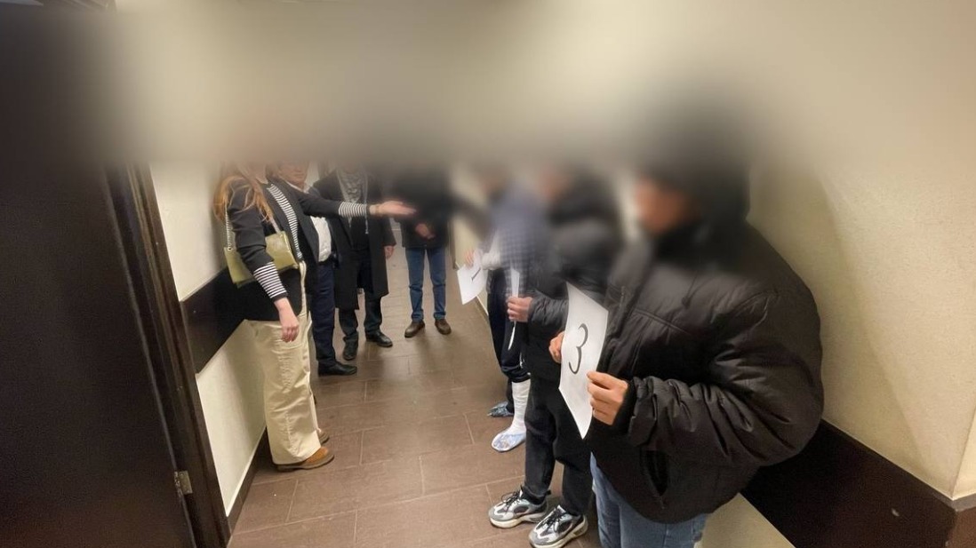 Злоумышленник изнасиловал москвичку на юге столицы