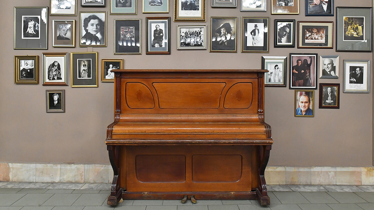 Театр-студия «Вахтанговский практикум» представил премьеру спектакля «Ночные дороги»