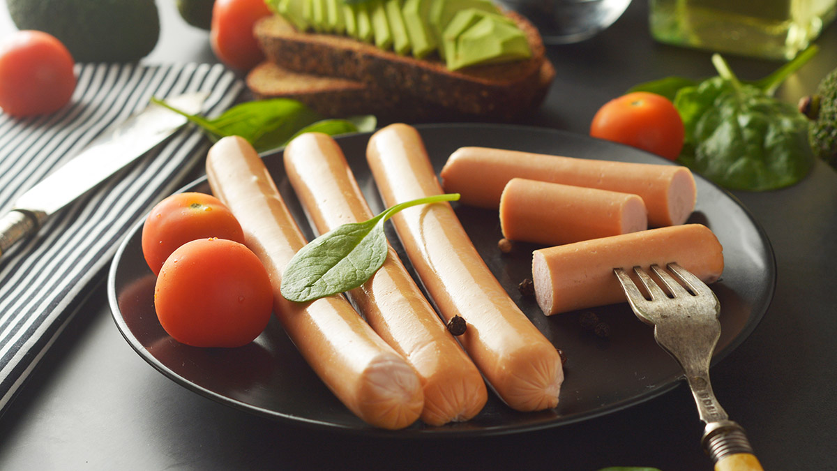 Можно ли есть сырые сосиски