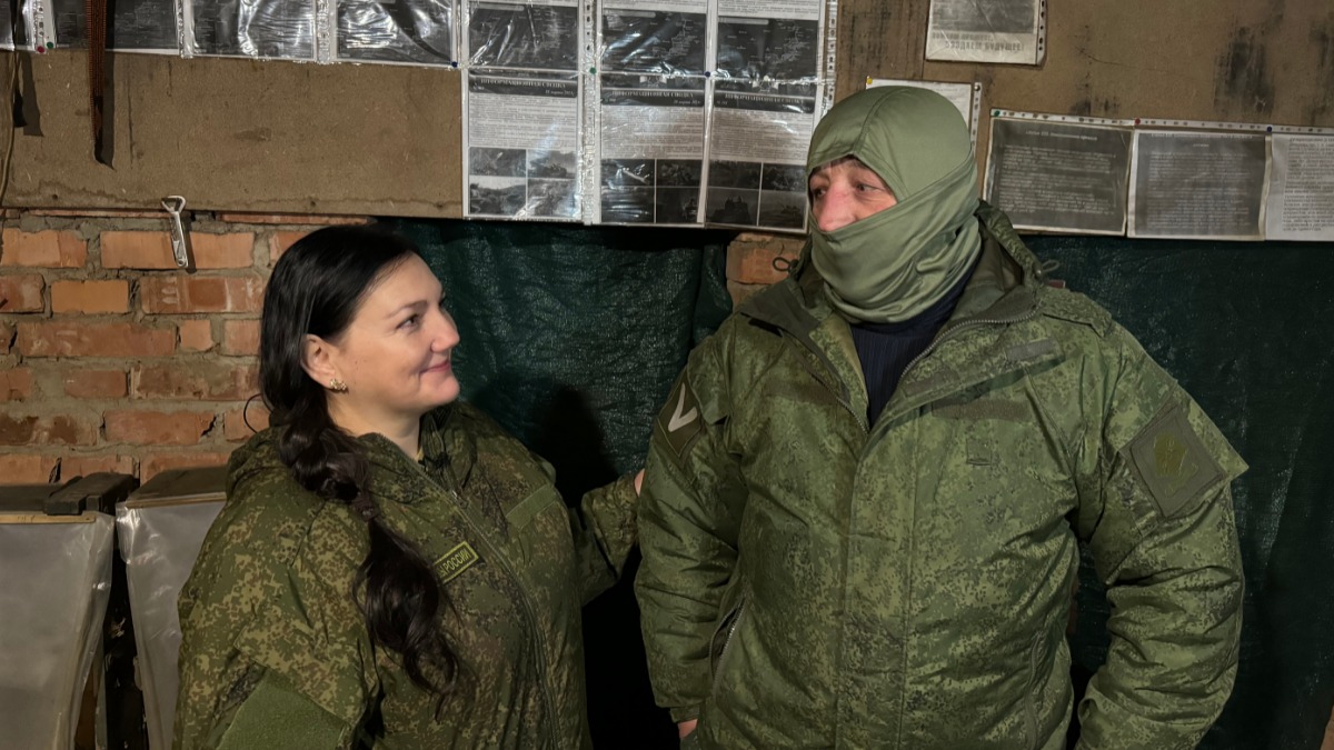 Санинструктор с позывным «Ксюша» и разведчик с позывным «Полтава» на пункте временной дислокации своей разведроты