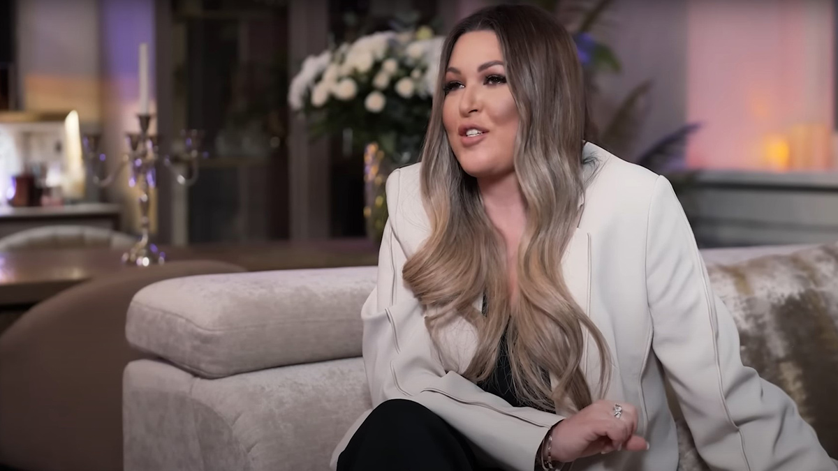 Ирина Дубцова защитила сына и его девушку Тоню Худякову от хейтеров 