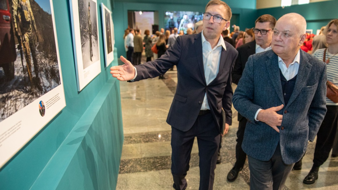 Фотовыставку «Защитники» представили в Музее Победы