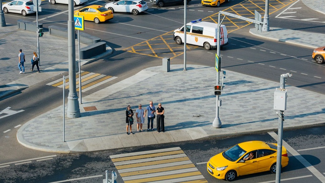 Более 100 островков безопасности обустроят на столичных дорогах в 2024 году