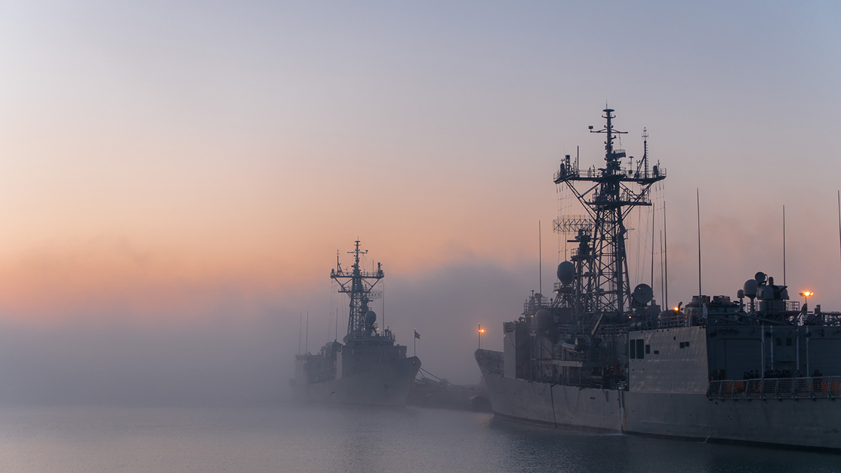 Пентагон подтвердил, что эсминцы США участвовали в перехвате иранских ракет