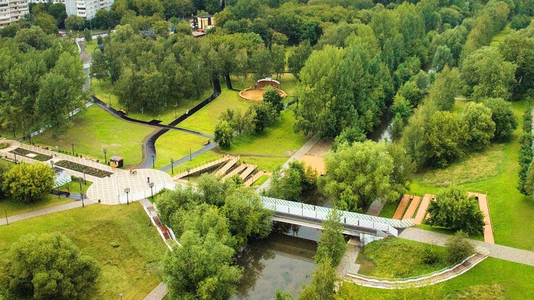 Москвичей пригласили оценить благоустройство нового участка парка «Яуза»