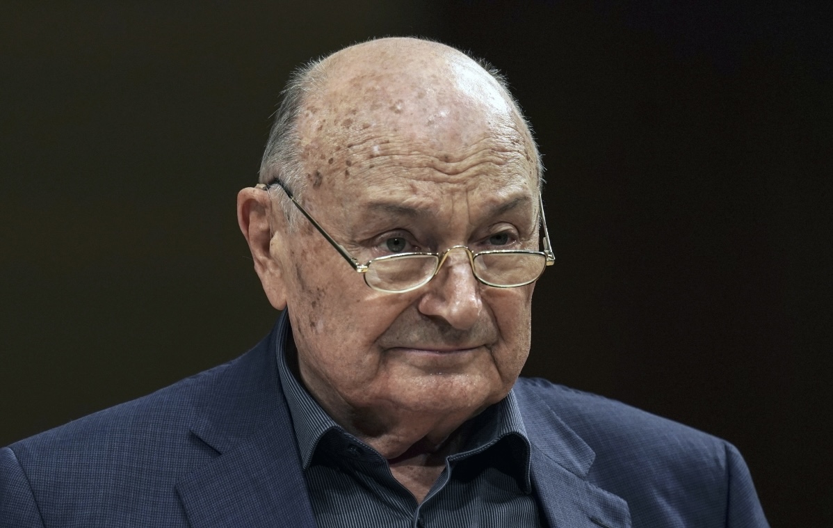 Он всегда шутил изящно и остро: каким был Михаил Жванецкий