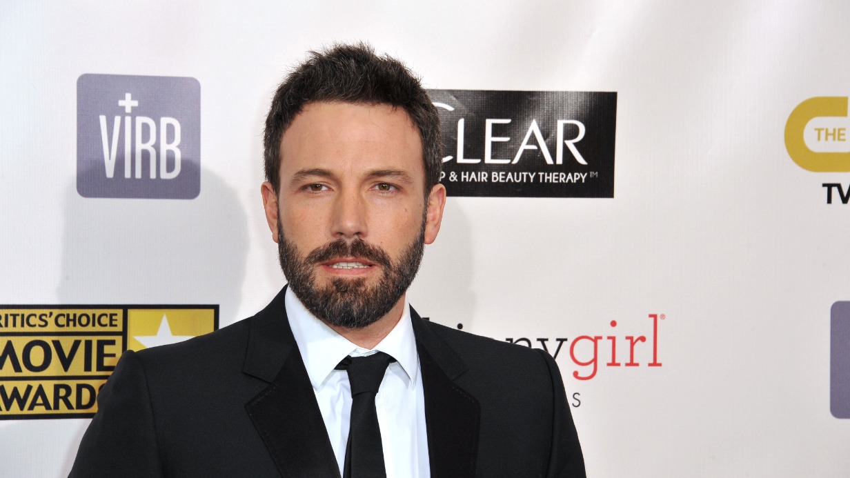 Бена Аффлека заметили на прогулке вместе с бывшей супругой Дженнифер Гарнер 