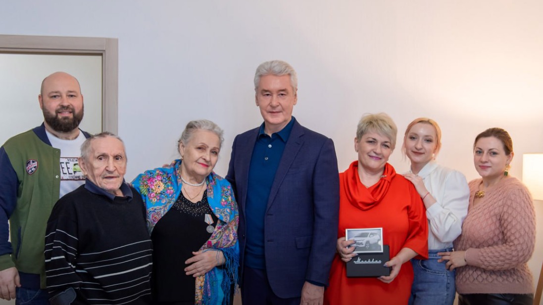 Собянин: Почти 130 тысяч москвичей переехали в новое жилье по программе реновации