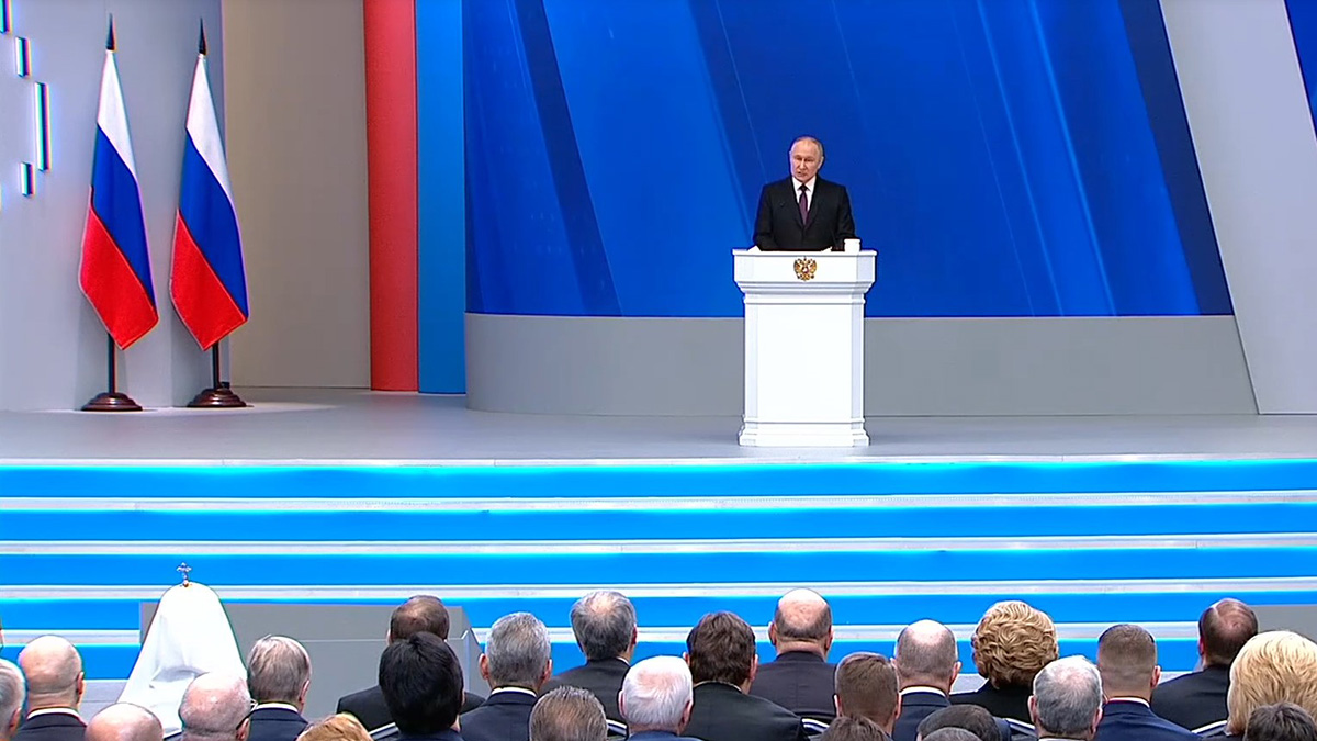 Путин: Проблема бедности затрагивает более девяти процентов населения РФ