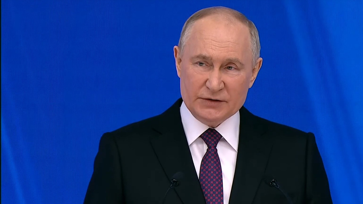 Путин: Правительство РФ выделит 400 миллиардов на капремонт садов и школ