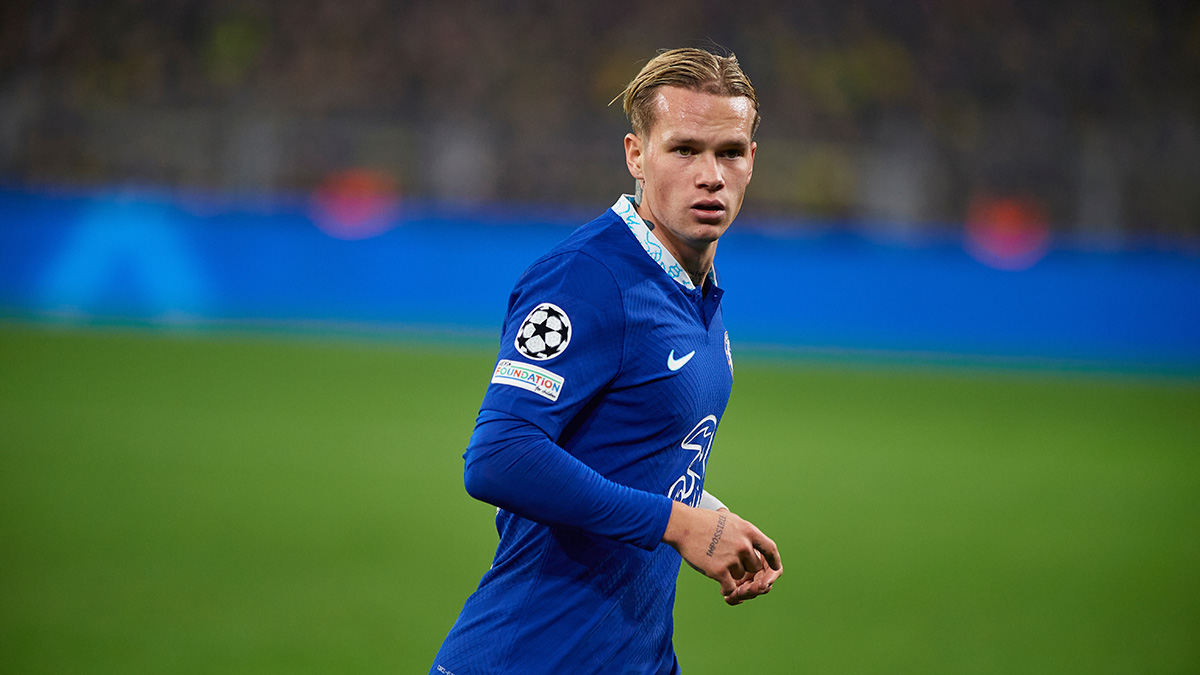 Украинского футболиста Мудрика отстранили на четыре года за допинг