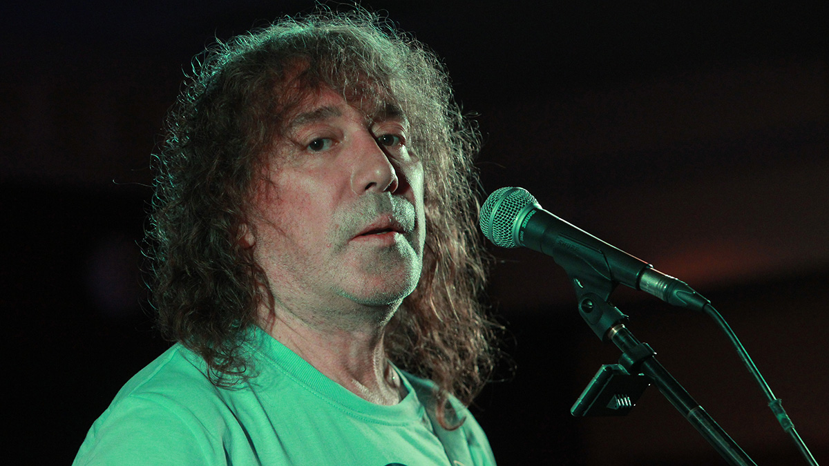 Shot: Владимиру Кузьмину стало плохо после концерта в Москве