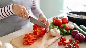 Как питаться в зимние праздники, чтобы не болеть