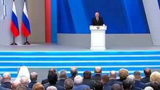 Путин предложил продлить программу материнского капитала до 2030 года