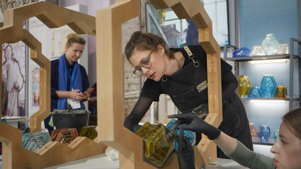 Собянин: Ежегодно в Москве выпускают около 400 молодых реставраторов