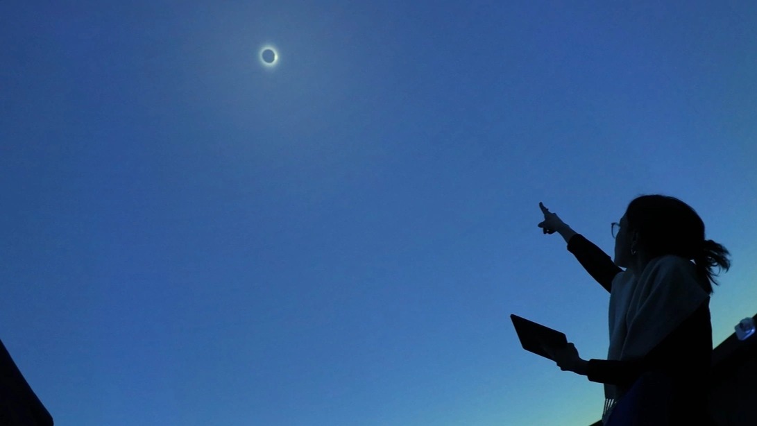 Первая в России интерактивная экскурсия в космос пройдет в планетарии Кирова