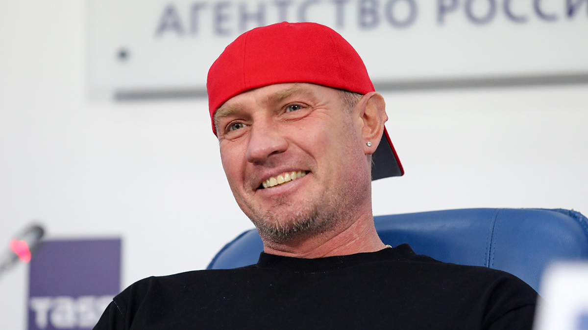 Фигурист Костомаров пригласил москвичей на совместную тренировку в «Лужниках»