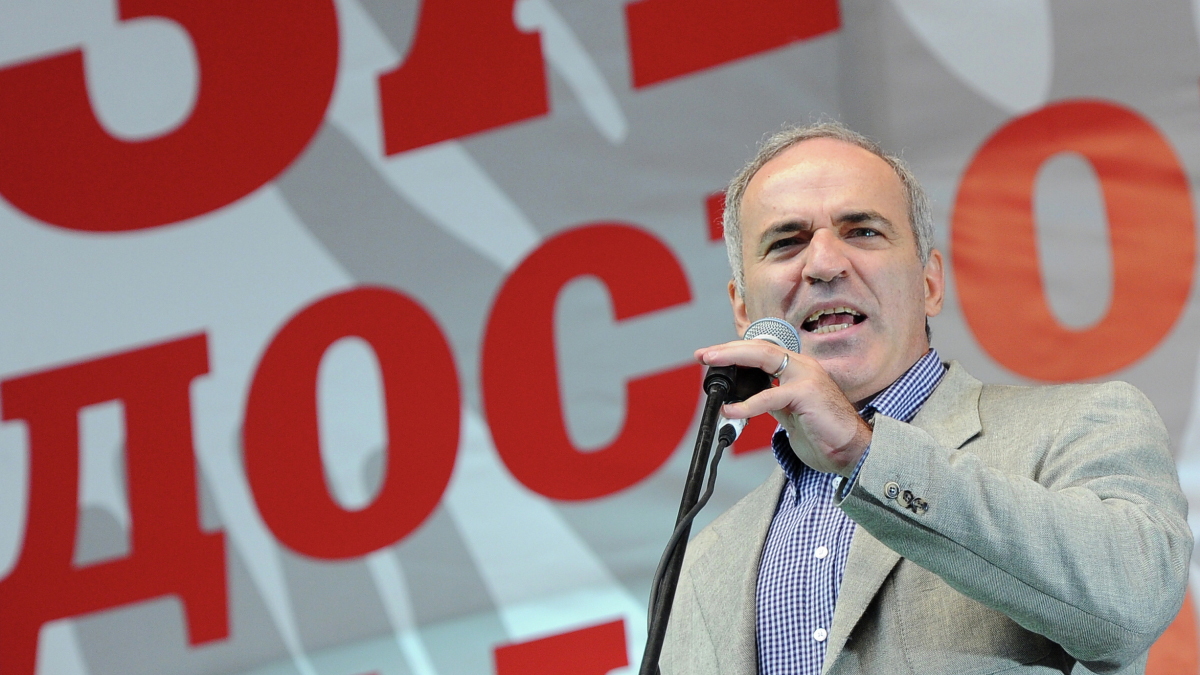 Чемпион мира по шахматам Каспаров* внесен в перечень террористов и экстремистов