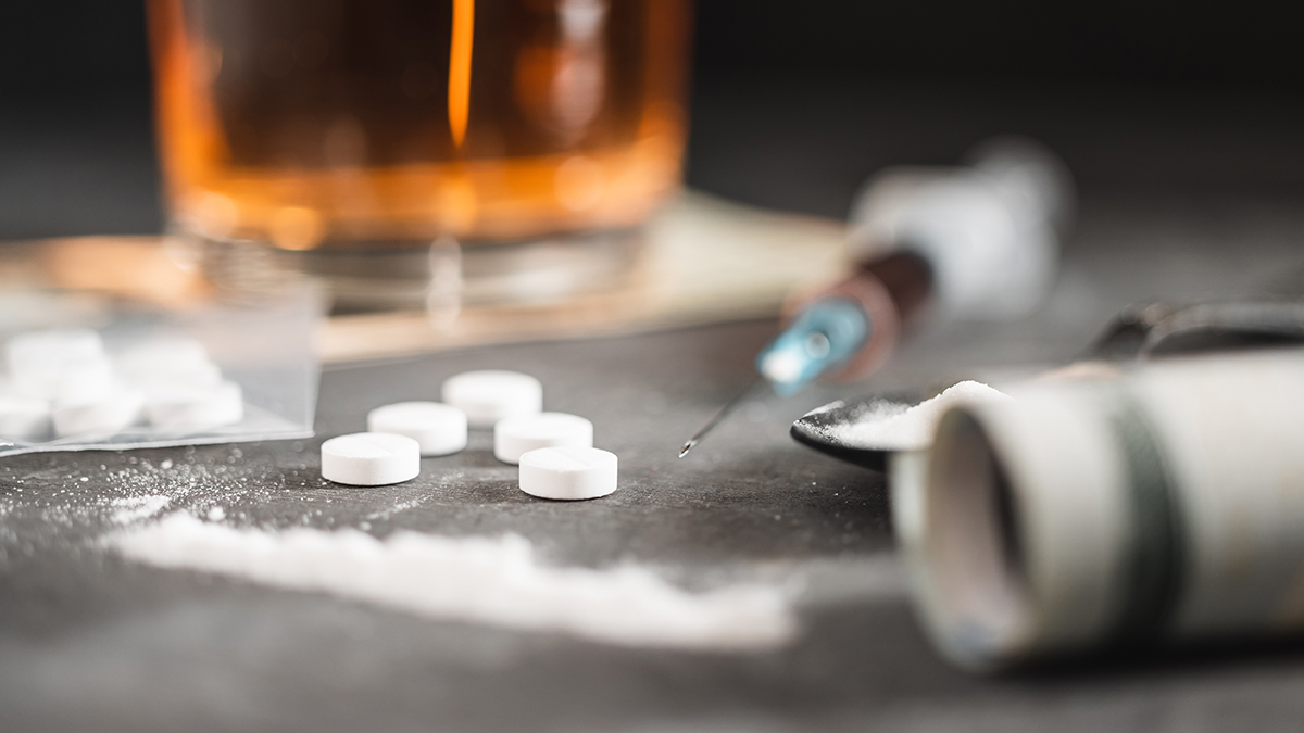 Нарколог Агинян рассказал, какие признаки указывают на скорый срыв у зависимого