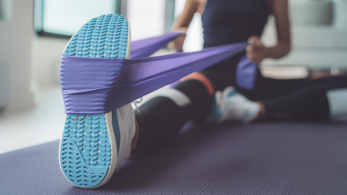 Как безопасно сесть на шпагат за месяц