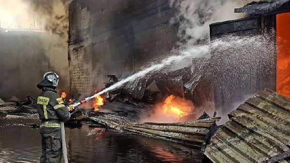 Пожар на складе в Подмосковье локализован