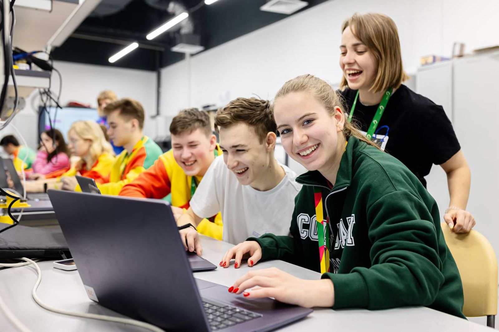 Московские школьники представили проекты на Всемирном фестивале молодежи в Сочи