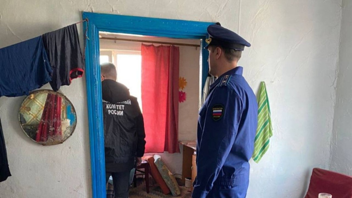 Ранее судимый житель Приморья застрелил жену и сына и совершил суицид